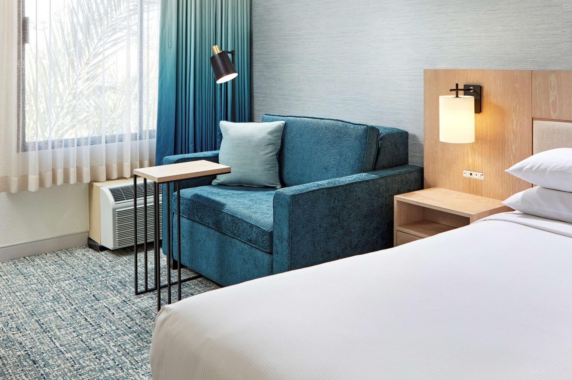 Mdr Marina Del Rey- A Doubletree By Hilton Hotel